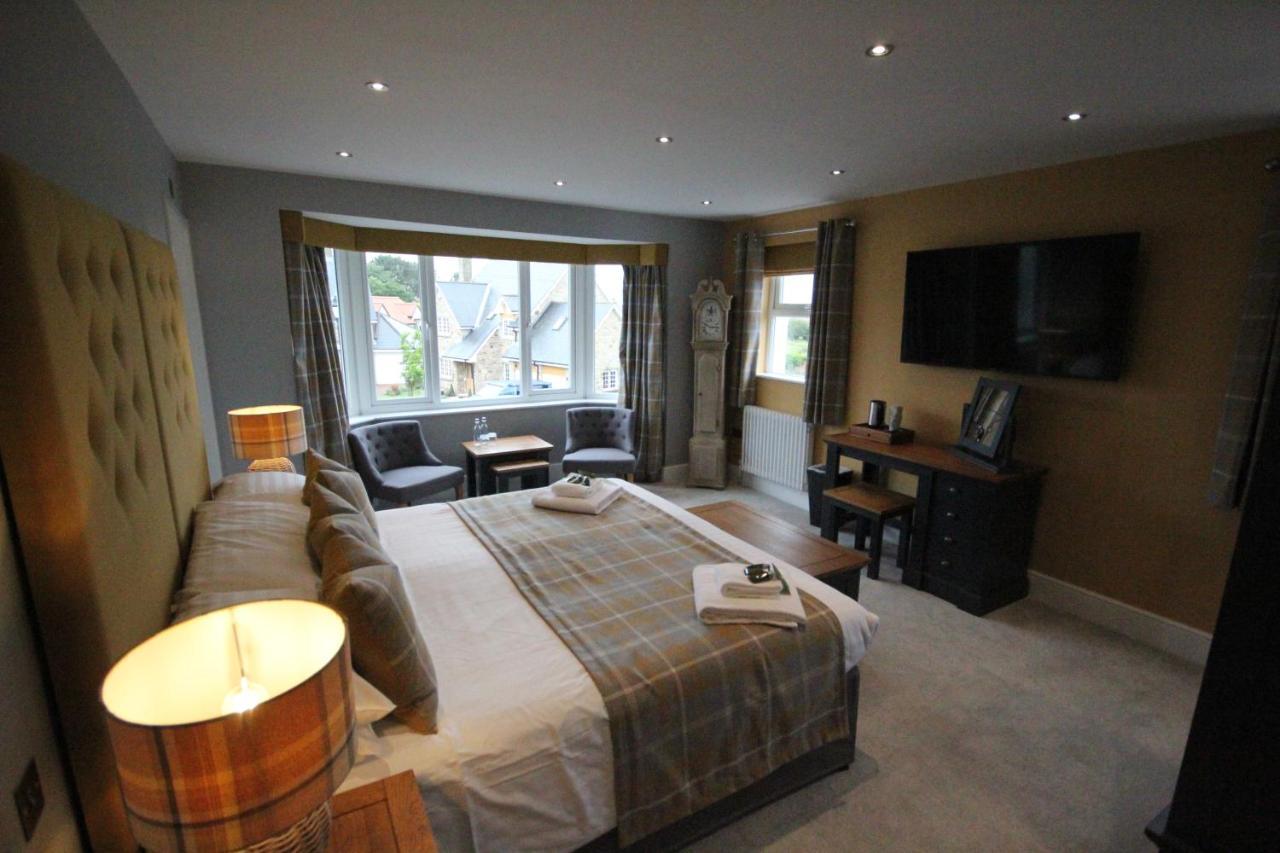 Hotel The Sunningdale Bamburgh Exterior foto